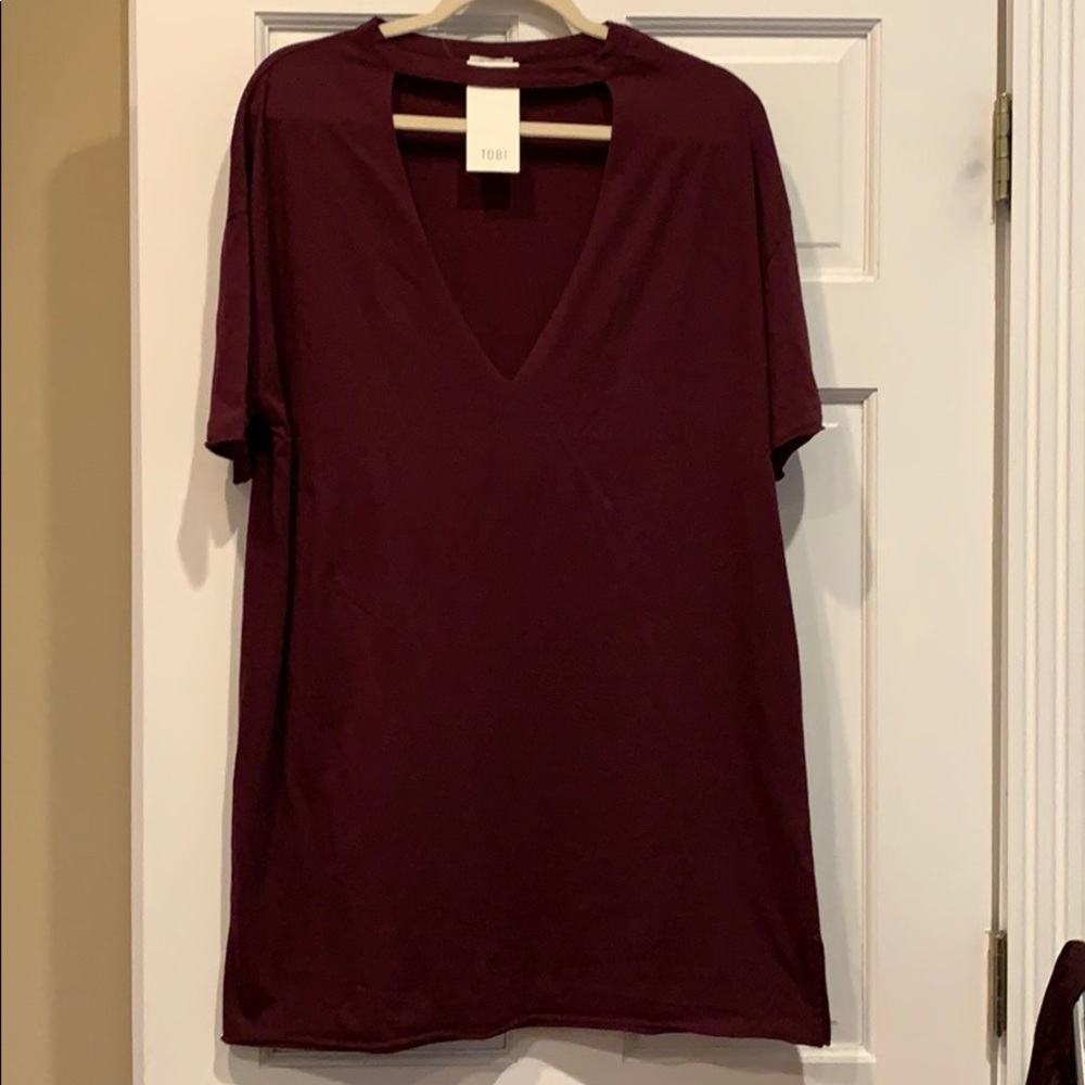 Tobi burgundy T-shirt dress. NWT. Large. Cute!!